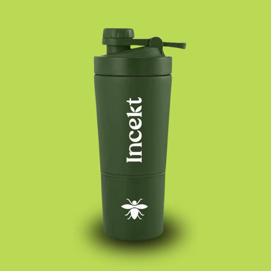 Bouteille d'eau (shaker) avec contenant de remplissage