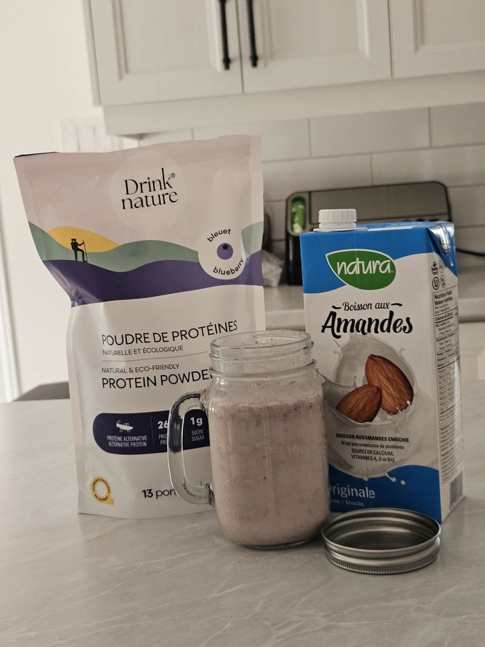 Photo de Joanne : son sac Drink Nature aux bleuets et son shake